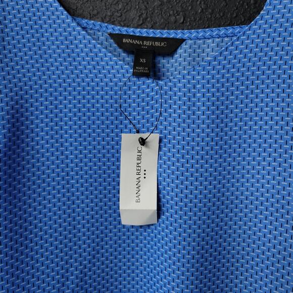 Banana Republic Textured Camisole NWT XS Blue Minimalist chic quiet luxury - Picture 2 of 4